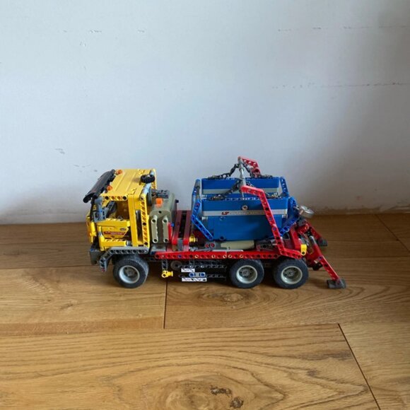 Lego technique camion conteneur - Picture 4 of 4